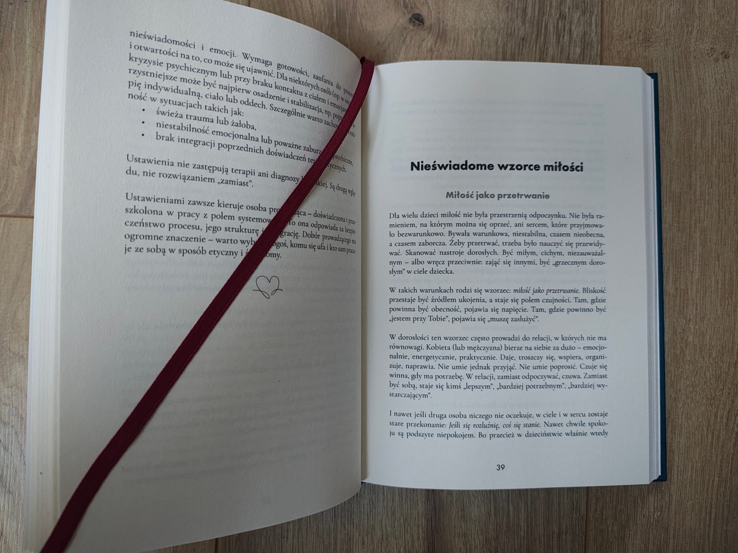 środek książki Kody miłości